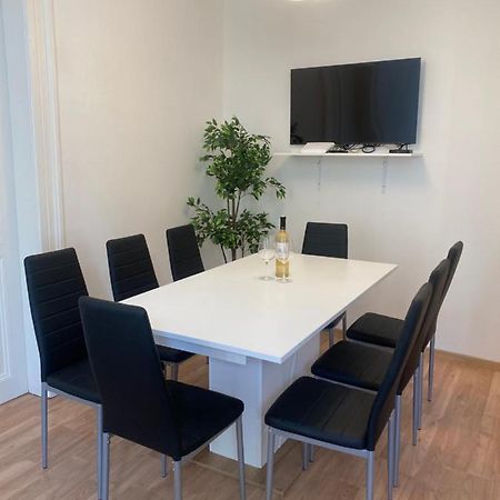Designed Apartment Next To Vaclav Square With Terrace And Private Garage Prag Exteriör bild