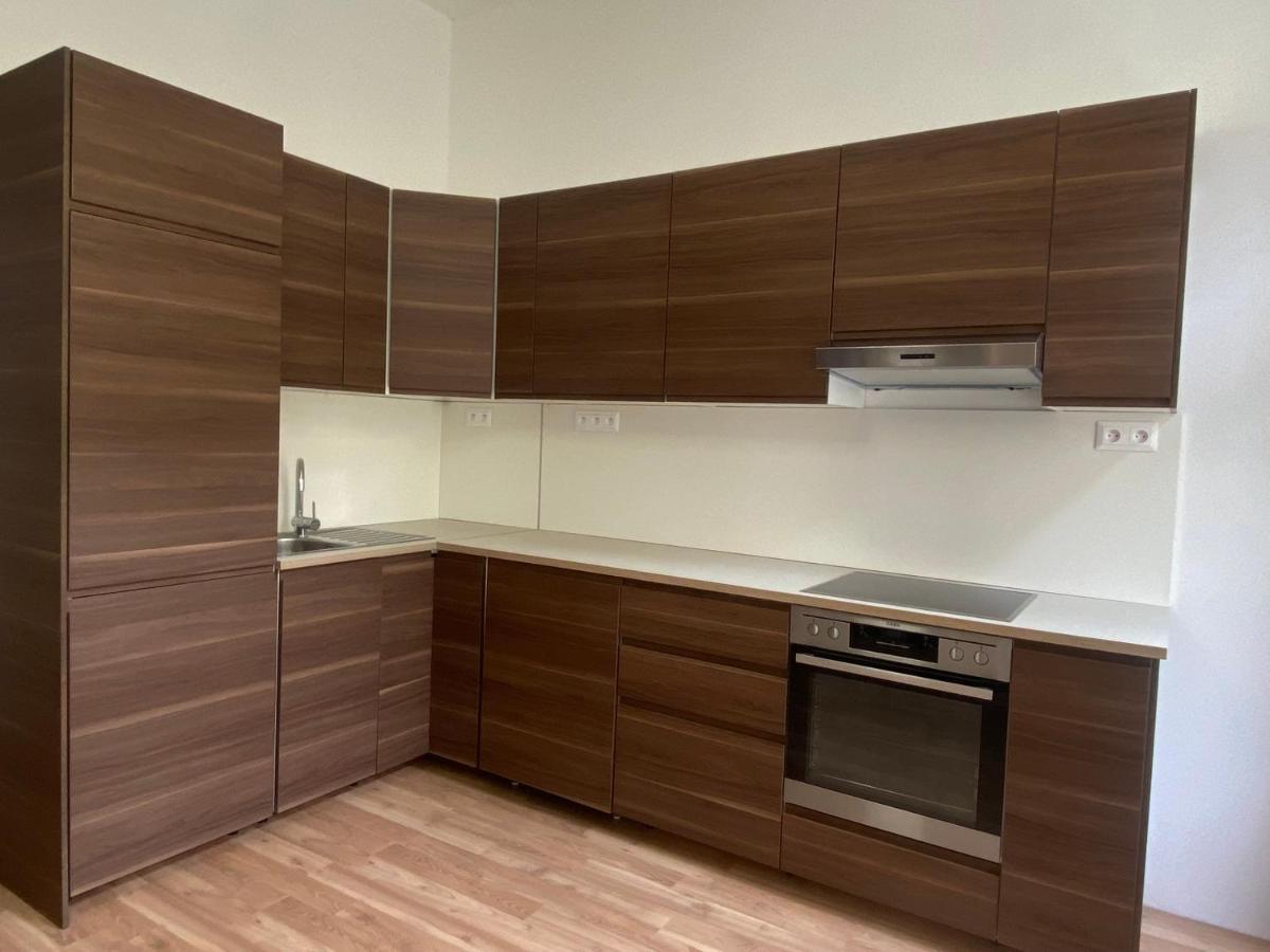 Designed Apartment Next To Vaclav Square With Terrace And Private Garage Prag Exteriör bild
