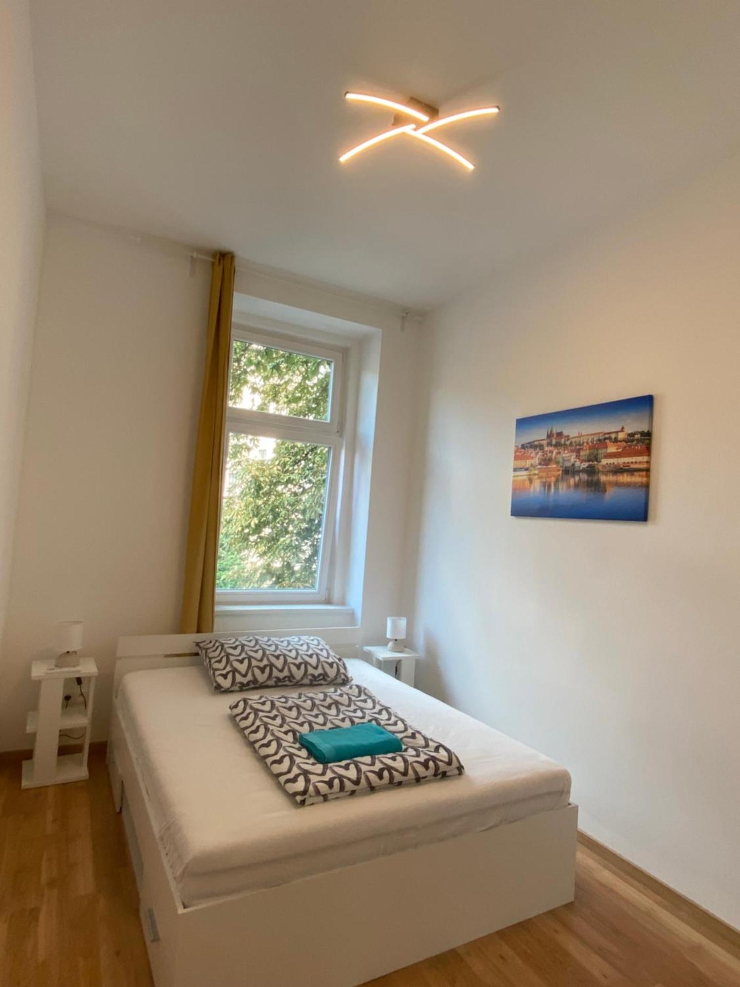 Designed Apartment Next To Vaclav Square With Terrace And Private Garage Prag Exteriör bild