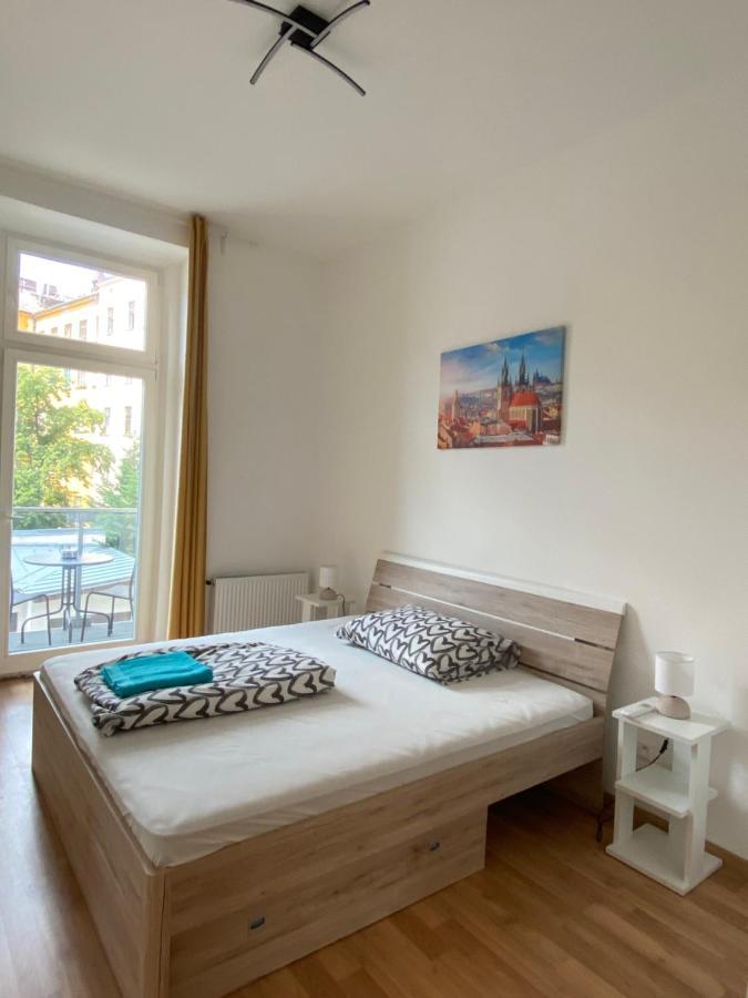 Designed Apartment Next To Vaclav Square With Terrace And Private Garage Prag Exteriör bild